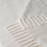 Plaid van gerecycled polyester met zachte mohair-touch, 300 g/m² kleur beige vijfde weergave
