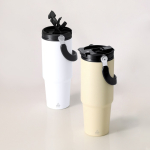 RVS drinkfles van gerecycled staal met handige draaglus 900 ml sfeerweergave