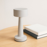 Tafellamp met 3 lichtstanden en touchsensor aan de bovenzijde kleur beige vierde weergave