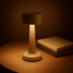 Tafellamp met 3 lichtstanden en touchsensor aan de bovenzijde kleur beige vijfde weergave