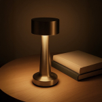 Tafellamp met 3 lichtstanden en touchsensor aan de bovenzijde kleur zilver vijfde weergave