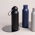 Thermofles van staal in effen kleur met ronde dop en draaglus 500 ml kleur zwart vierde weergave