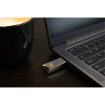 Custom made USB van metaal met sluitdop, gemaakt in Europa kleur zilver