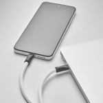 Custom made verstelbare lanyard voor de mobiel met Type C oplader kleur wit