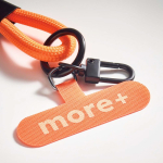 Custom made lanyard voor de mobiel met korte band en Type C oplader kleur oranje vijfde weergave
