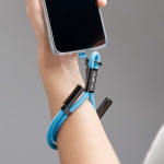 Custom made lanyard voor de mobiel met korte band en Type C oplader kleur cyaan blauw