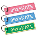 Geborduurd polyester label met sleutelhanger, personaliseerbaar kleur fuchsia achtste weergave