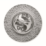 Op maat gemaakte ronde metalen pin om in kleur te personaliseren kleur zilver derde weergave