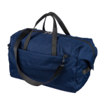 Ruime sporttas van plastic afval uit de oceaan eerste weergave