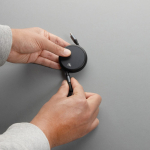 Uitschuifbare 2-in-1 laad- en datakabel van gerecycled aluminium 240W kleur zwart sfeer weergave 3