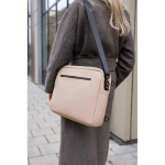 2-in-1 convertible rugzak van gerecycled polyester voor 15” laptop kleur ivoor sfeer weergave 3