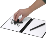Dubbelzijdig whiteboard met doekje en stift in etui tweede weergave