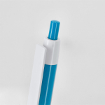 Gerecyclede kunststof pen met clip en drukknop, blauwe inkt vierde weergave