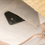 Stro tas met katoenen voering en hengsels van kunstleer kleur naturel detailweergave 1