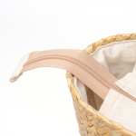 Stro tas met katoenen voering en hengsels van kunstleer kleur naturel detailweergave 2