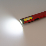 Ultraplatte dubbele zaklamp met magneet en clip, 3 standen kleur rood detailweergave 4