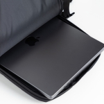 Uitschuifbare under-the-seat rugzak met antidiefstalvak 15,6”