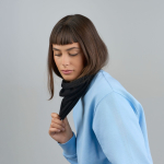 Thermoregulerende nekwarmer van gerecyclede merinowol