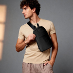 Polyester schoudertas met één compartiment en voorvak kleur zwart derde weergave