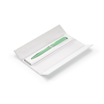 Draaibare pen van gerecycled aluminium met zwarte inkt kleur pastel groen weergave in doos