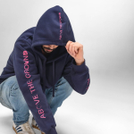 Unisex hoodie van biologisch katoen 340g/m² Tulum kleur marineblauw tweede sfeerweergave