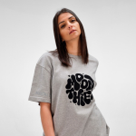 Unisex oversize T-shirt van biologisch katoen 240 g/m² Paloma kleur gemarmerd grijs tweede sfeerweergave