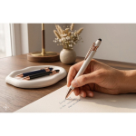 Matte pen van gerecycled aluminium met touchpunt en blauwe inkt luxe weergave