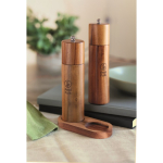 Set acaciahouten zout- en pepermolens met basis kleur hout sfeervolle hoofdweergave