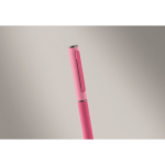 Draaibare pen van gerecycled aluminium met rubberen afwerking kleur fuchsia foto bekijken tweede weergave