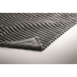 Gestreepte fleece deken met lint en kraft kaart 450 g/m² kleur donkergrijs foto bekijken derde weergave