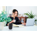 Oplaadbare draadloze speaker met USB-C-kabel en 8W vermogen kleur donkergrijs tweede sfeervolle weergave