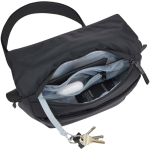 Veelzijdige Thule-crossbodytas met dubbel compartiment 2L kleur zwart tweede weergave
