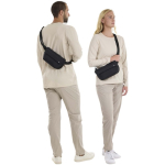 Veelzijdige Thule-crossbodytas met dubbel compartiment 2L kleur zwart luxe weergave 2
