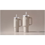 Stanley thermobeker 890 ml met draaideksel en herbruikbaar rietje kleur grijs luxe weergave