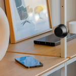 Compacte magnetische speaker met IPX4 bescherming 5W 500mAh kleur zwart sfeer weergave 2