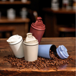 Thermobeker van plastic voor koffie met lekvrije deksel 220 ml kleur zwart sfeer weergave