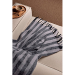 Gestreepte deken van wol en gerecycled polyester 130 x 170 cm kleur grijs sfeer weergave