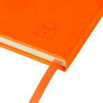 Gelinieerd A5-notitieboek met gerecyclede PU-omslag en leeslint kleur oranje vijfde weergave