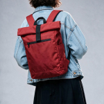 Rolltoprugzak van gerecycled plastic voor 15,6''-laptop kleur rood sfeerweegave