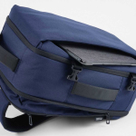 Waterbestendige plastic handbagagerugzak voor 17” kleur marineblauw gedetailleerde weergave
