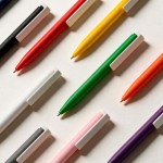 Pen van gerecycled plastic met ultralicht ontwerp en blauwe inkt