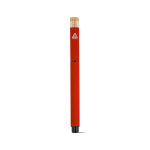 Rollerpen van gerecycled aluminium en bamboe met blauwe inkt kleur rood achter weergave