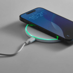 Magnetische draadloze oplader van gerecycled kunststof, USB-C 15 W kleur wit gedetailleerde weergave