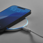 Magnetische draadloze oplader van gerecycled aluminium, USB-C 15 W kleur wit gedetailleerde weergave