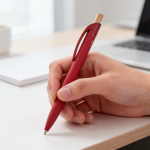 Gerecyclede aluminium pen met rubbercoating, clip en blauwe inkt kleur bordeaux