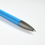Aluminium balpen met rubbercoating, kunststof clip en blauwe inkt kleur lichtblauw