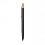 Pen van aluminium en bamboe met transparant blauw inktdetail kleur zwart weergave zijkant