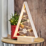 Kerstboom gemaakt van natuurlijk hout met LED-lampjes kleur licht hout