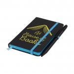 Notitieboekje met kleur en pen kleur lichtblauw met logo