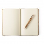 Doosje met kurken notitieboekje en pen kleur ivoor derde weergave
